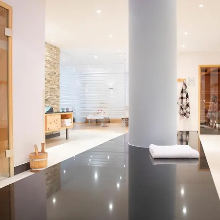 Resort Robinson - Adults Only