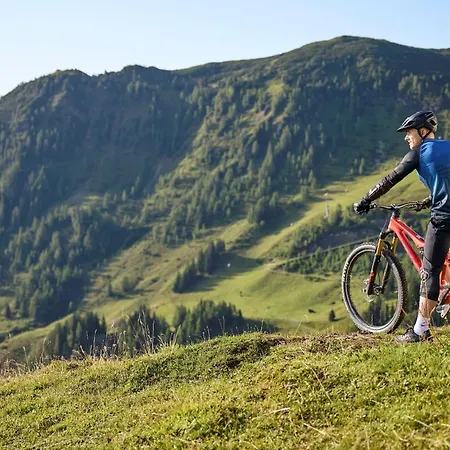 Resort Robinson - Adults Only