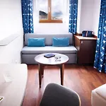 Robinson - Adults Only 4*